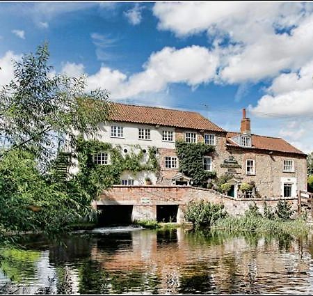 Sculthorpe Mill Hotel Fakenham Ngoại thất bức ảnh